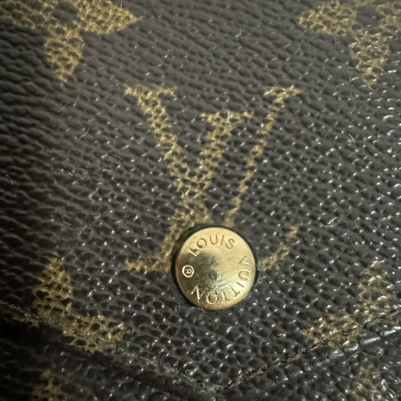 Louis Vuitton Monogram Elise Wallet - Picture 12 of 12